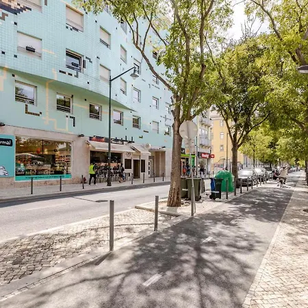 8-bit-building Lisbon