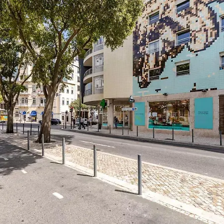 8-bit-building * Lisbon